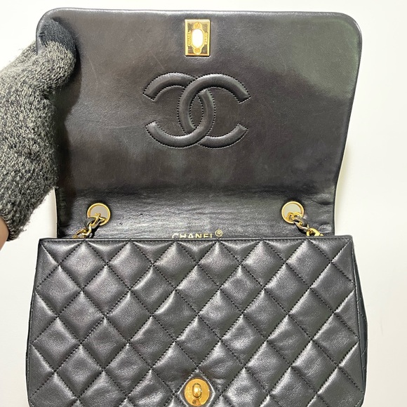 Vintage Full Flap Bag Quilted Lambskin Medium - Picture 5 of 16